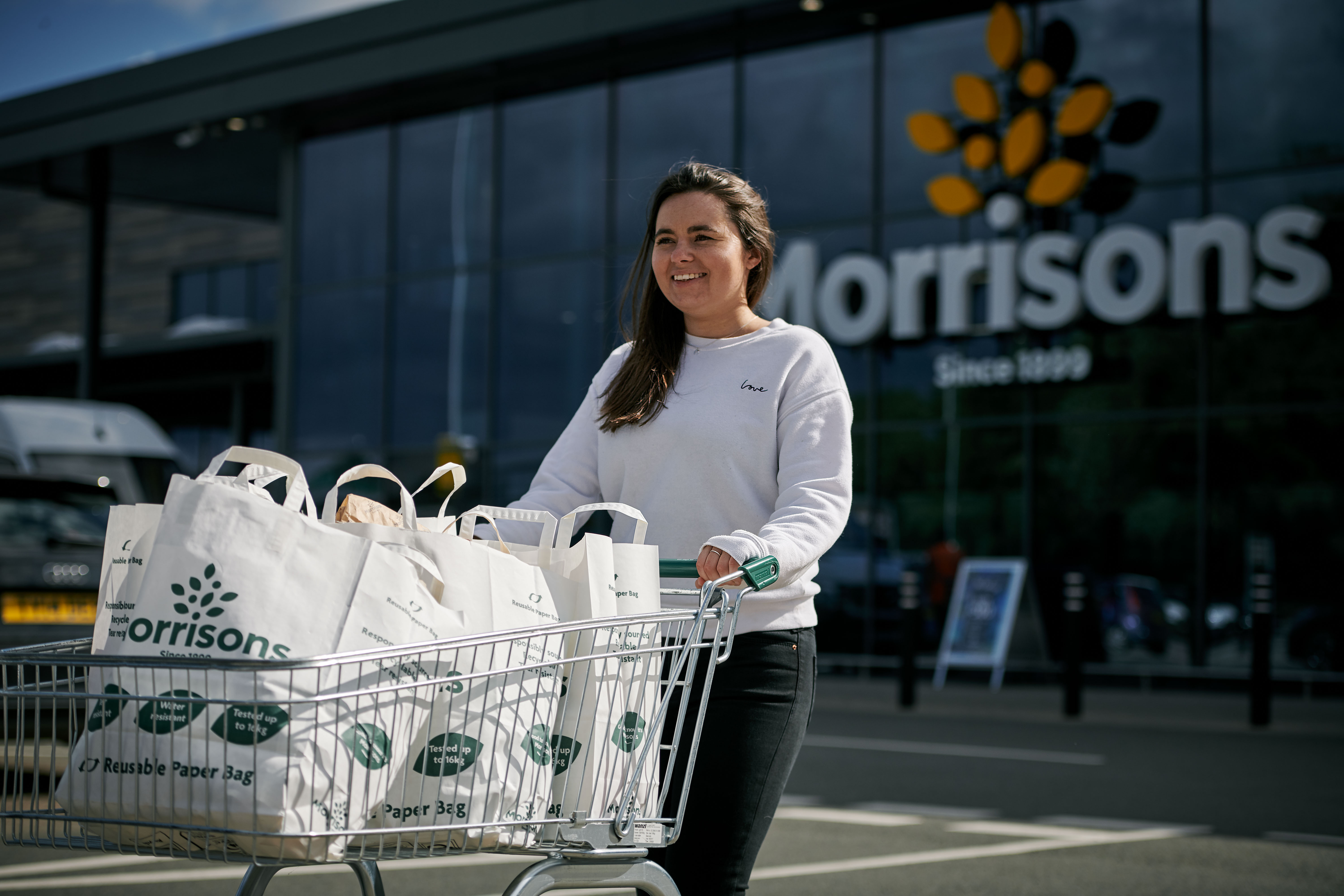 Morrisons becomes first supermarket to completely remove plastic carrier bags from stores